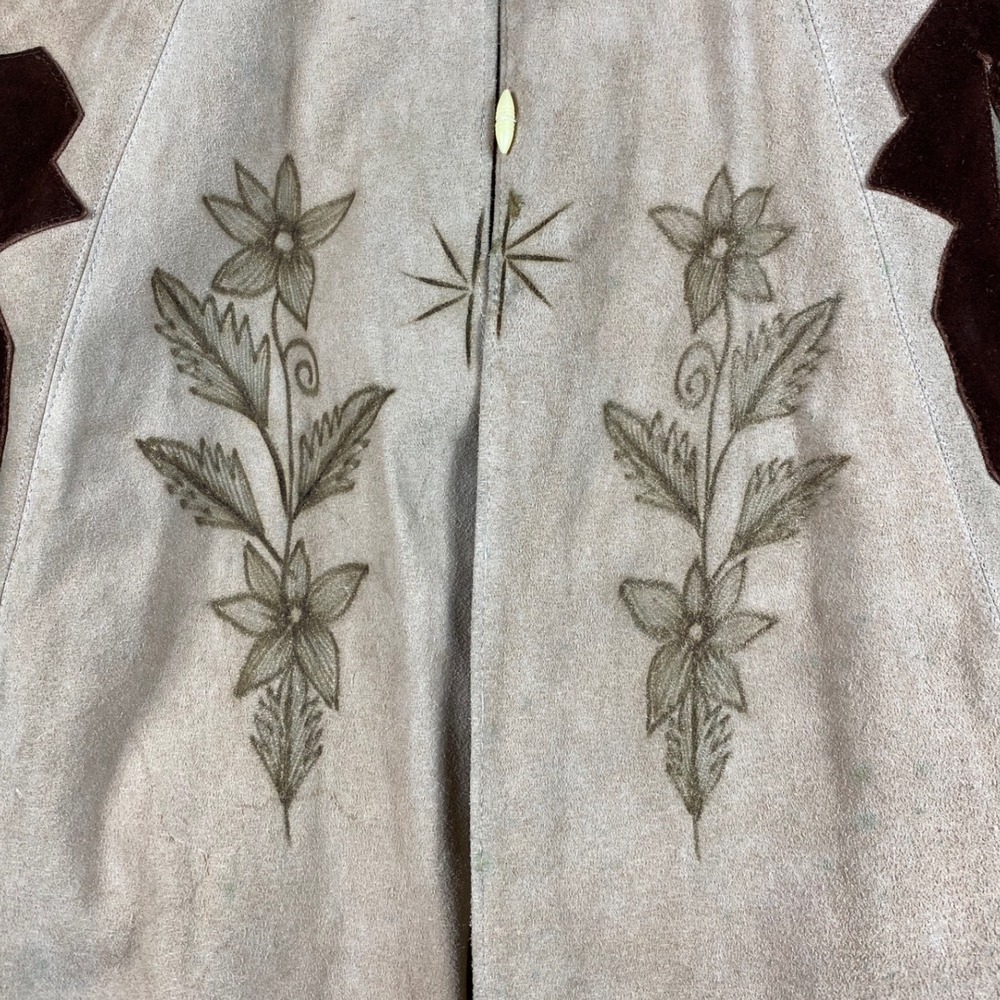 Vintage Mexican pyrography suede cape hand-burned floral motifs and fringe trim - Picture 4 of 11
